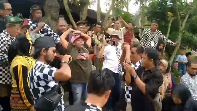 Viral Warga Kecewa Jokowi Batal ke Lampung Timur, Tolak Bingkisan Sembako
