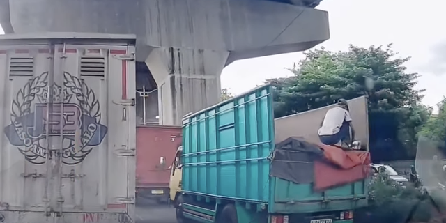 Viral Bajing Loncat Beraksi di Cakung, Polisi Turun Tangan