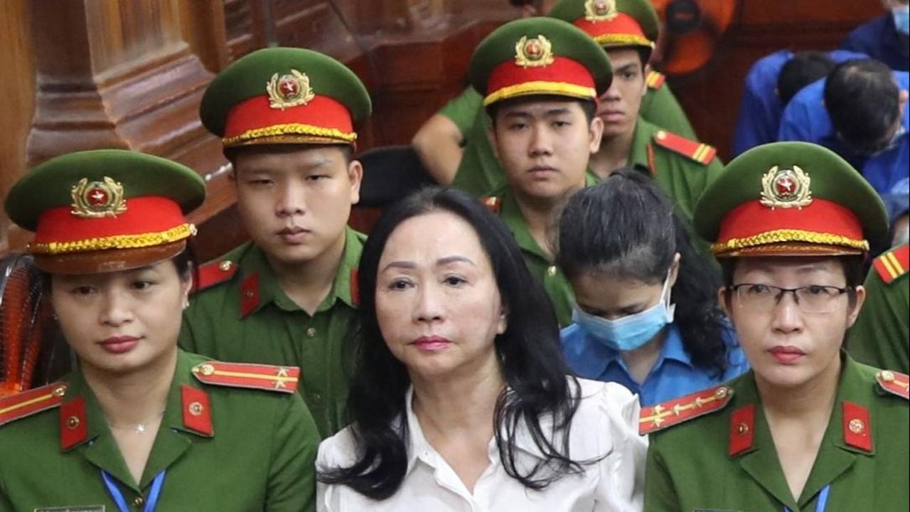 Namun sayang, sosoknya tak lepas dari berita negatif. Konglomerat properti itu dijatuhi hukuman mati oleh pengadilan di Ho Chi Minh City pada Kamis (11/4/2024).&nbsp;AFP Photo<br>