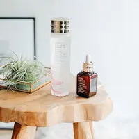 Estee Lauder Micro Essence Sakura (Foto: Instagram/ @Esteelauderid)