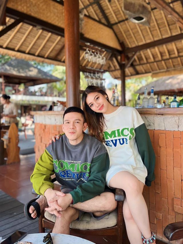 Frislly Herlind Dekat Jordi Onsu