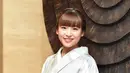 Dalam balutan baju tradisional Jepang berwarna silver, aura Haruka eks JKT48 ini tampak begitu bersinar. Makeup natural dan rambut ditatap rapi, membuat kecantikan wanita khas Jepang begitu terpancar. (Liputan6.com/IG/@haruuuu_chan)