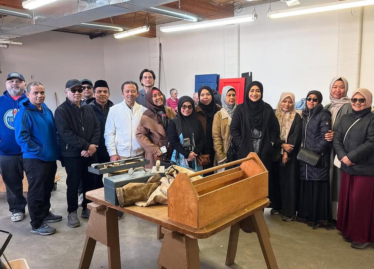 5 Potret Cindy Fatikasari dan Tengku Firmansyah Perlihatkan Masjid Indonesia Pertama di Kota Edmonton