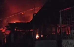 Pabrik Mainan di Medan Johor Terbakar, Belasan Rumah Warga Terdampak