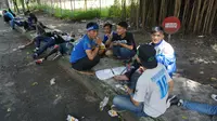 Dukung Persib Bandung Lawan Kukar, Ribuan Bobotoh Serbu Solo