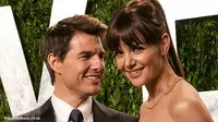 Cerai dari Tom Cruise, Katie Holmes Bikin <i>Party</i>