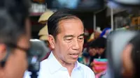 Presiden Jokowi saat memberikan keterangan pers di Pasar Rogojampi Banyuwangi (Istimewa)