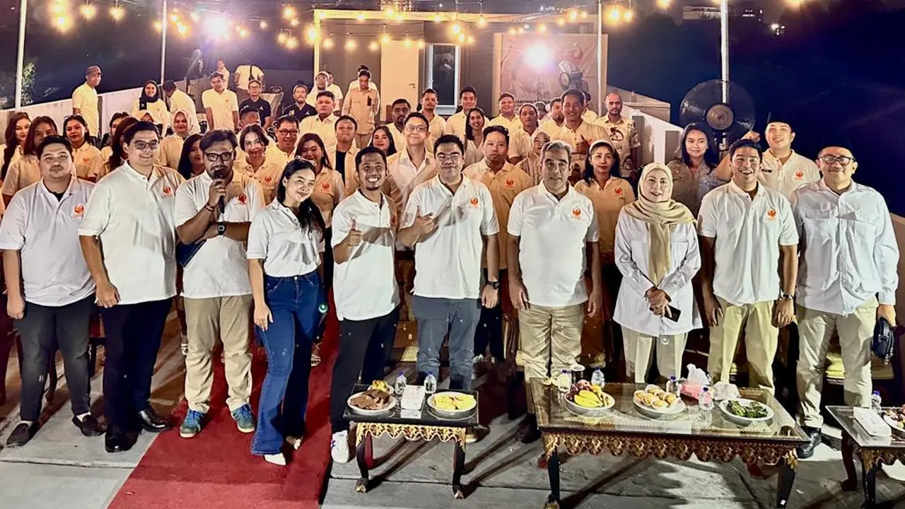 Relawan Garuda (Gerakan Muda Indonesia Raya) menggelar syukuran dan peresmian Omah Garuda sebagai Milenial Hub di Gondangdia, Kec. Menteng, Jakarta Pusat, Sabtu (14/10/2023). Acara ini dihadiri oleh Ketua Dewan Pembina Relawan Garuda / Sekretaris Jenderal