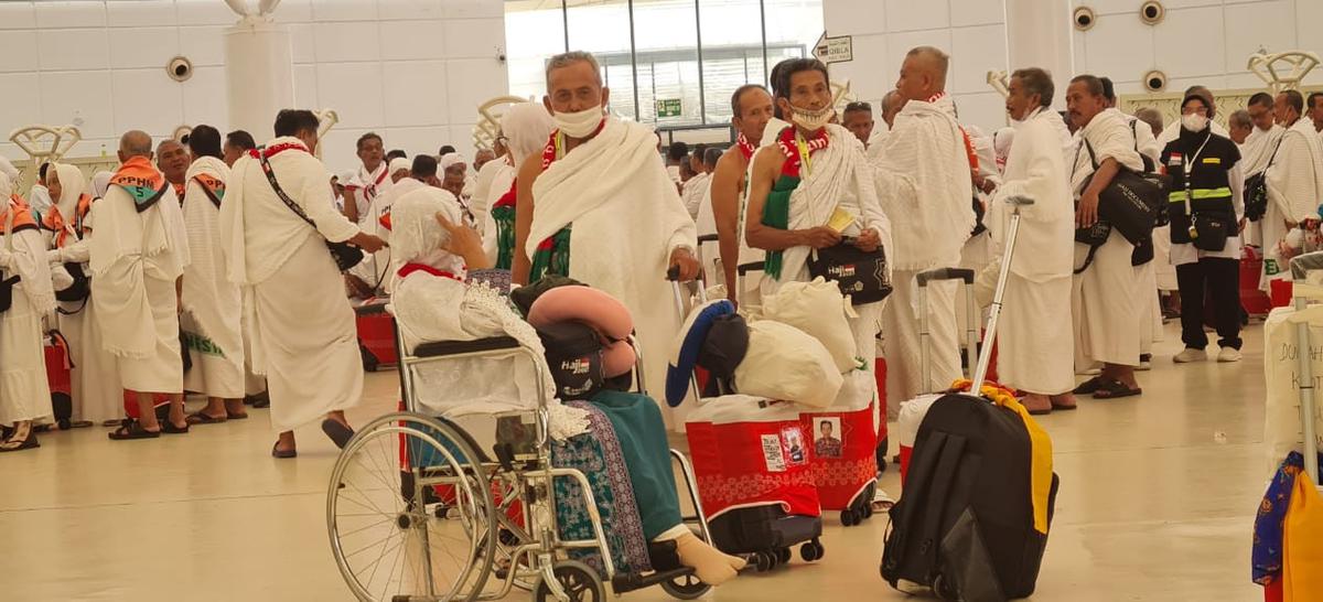 Jemaah haji lanjut usia atau jemaah haji lansia asal Indonesia menjadi perhatian serius para Petugas Penyelenggaraan Ibadah Haji (PPIH) Arab Saudi.
