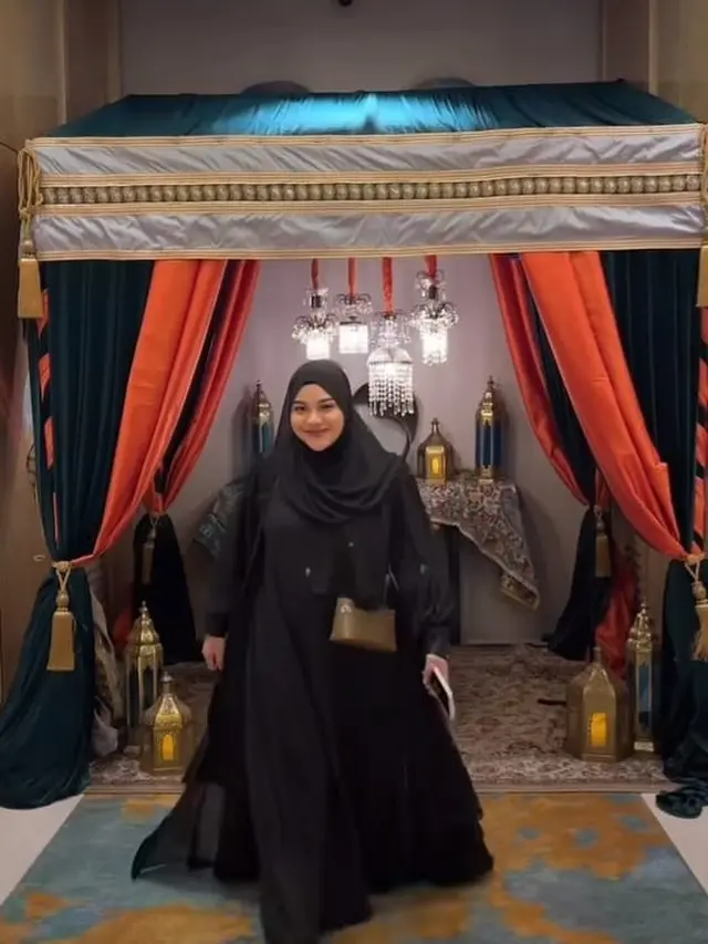 Potret Aurel Hermansyah saat bukber bersama geng Mamayu (Sumber: Instagram/@marginw)