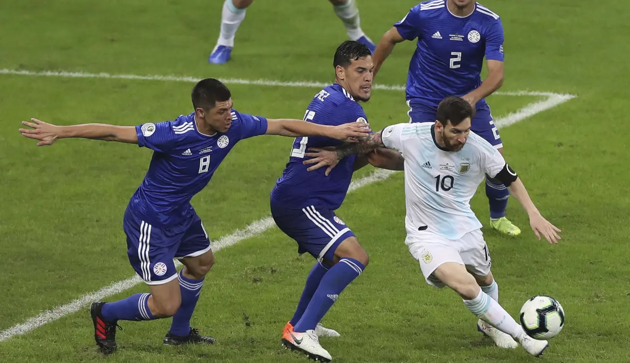 Messi tercatat tiga kali membawa Timnas Argentina lolos dari babak semifinal dan melaju ke partai final. (AP/Ricardo Mazalan)