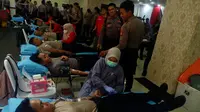 Bulan Kartini, Ratusan Polisi Donor Darah di Polda Metro Jaya