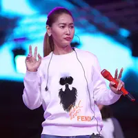 Selain artis jebolan dari ajang pencarian bakat Indosiar, acara itu juga dihibur oleh grup musik papan atas. Baik dari dalam dan luar negeri. (Nurwahyunan/Bintang.com)