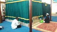 Masjid Luar Batang, Tempat Favorit Pejabat Kala Tengah Malam