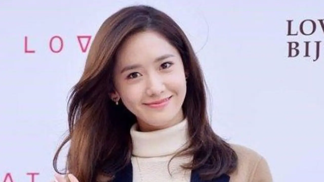 Yoona 