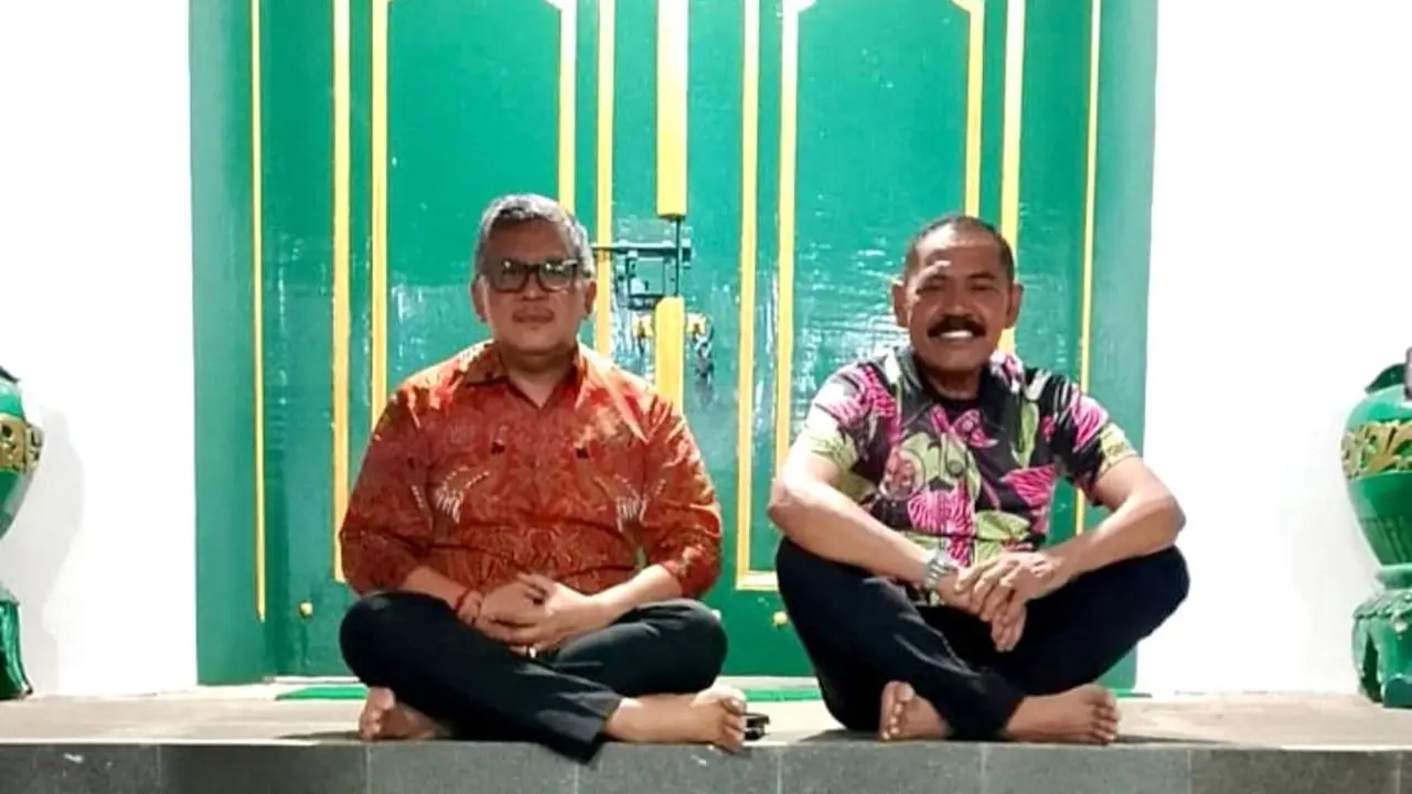 Sekretaris jenderal DPP PDI Perjuangan (PDIP) Hasto Kristiyanto dan Ketua DPC PDIP Kota Solo, FX Hadi Rudyatmo atau FX Rudy.