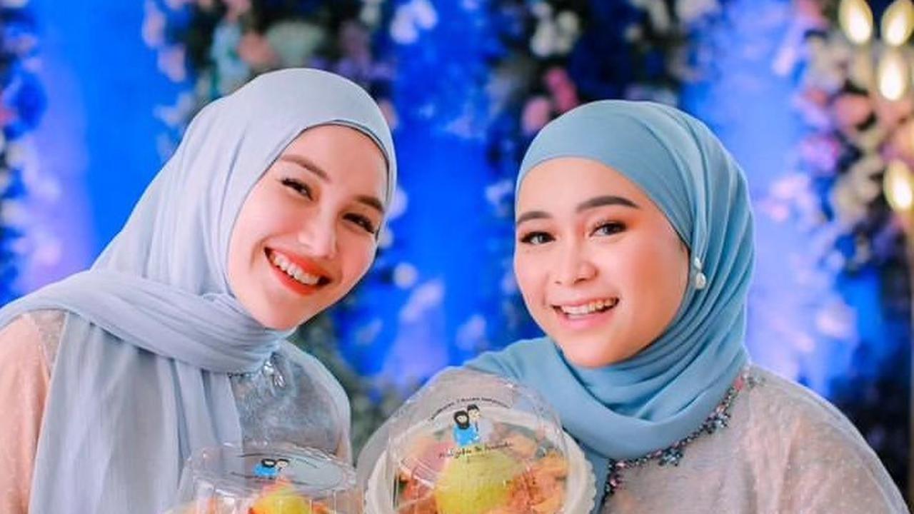 Hadir di Pemakaman Ponakan yang Meninggal Dunia, Intip Potret Kebersamaan Ayu Ting Ting dan Sang Adik Syifa