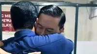Tom Lembong memeluk Anies Baswedan. (Liputan6.com/istimewa)