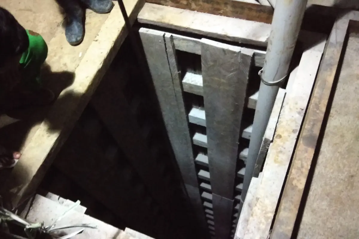 13 Penambang Emas Liar Bertahan Hidup di Lubang Sedalam 42 Meter