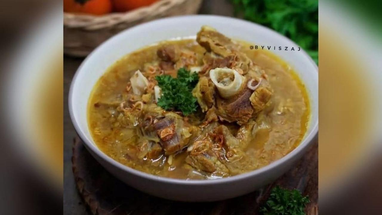 <b>8. Gulai Marak</b>