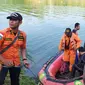 Tim SAR gabungan melanjutkan pencarian korban pesawat Cessna yang jatuh di Sungai Cimanuk, Indramayu, Jawa Barat. (Foto: Doc Basarnas)