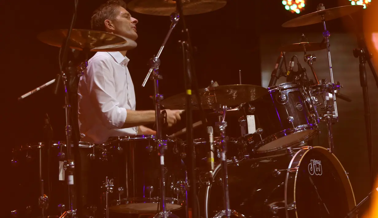 Lirik-lirik yang menyentuh dari lagu band yang digawangi Kare Wanscher dan kawan-kawan ini dapat mewakili perasaan setiap orang di dunia yang merasakan indahnya cinta. (Galih W. Satria/Bintang.com)