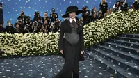 Rihanna di Met Gala 2025. (Evan Agostini/Invision/AP)