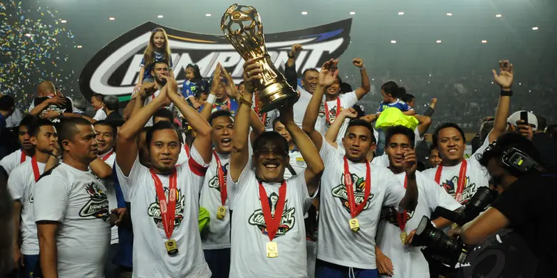 Persib Bandung Tuntaskan Penantian Gelar Juara ISL