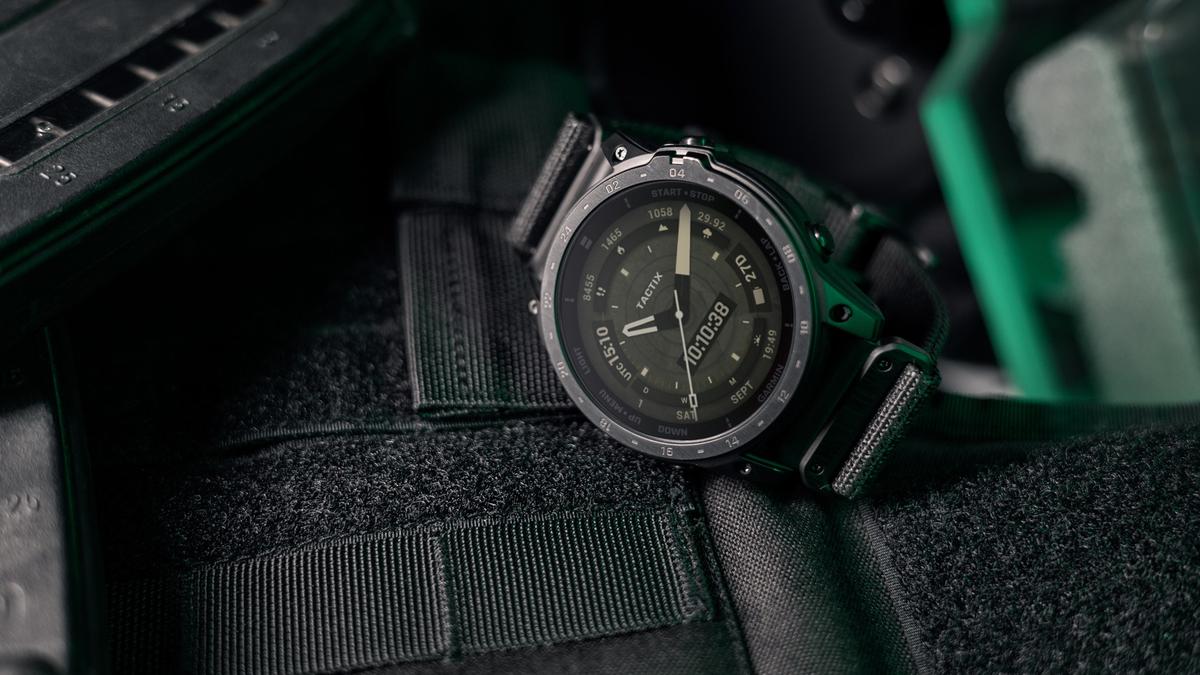 Reloj Garmin Tactix 47mm AMOLED con Calculadora Applied