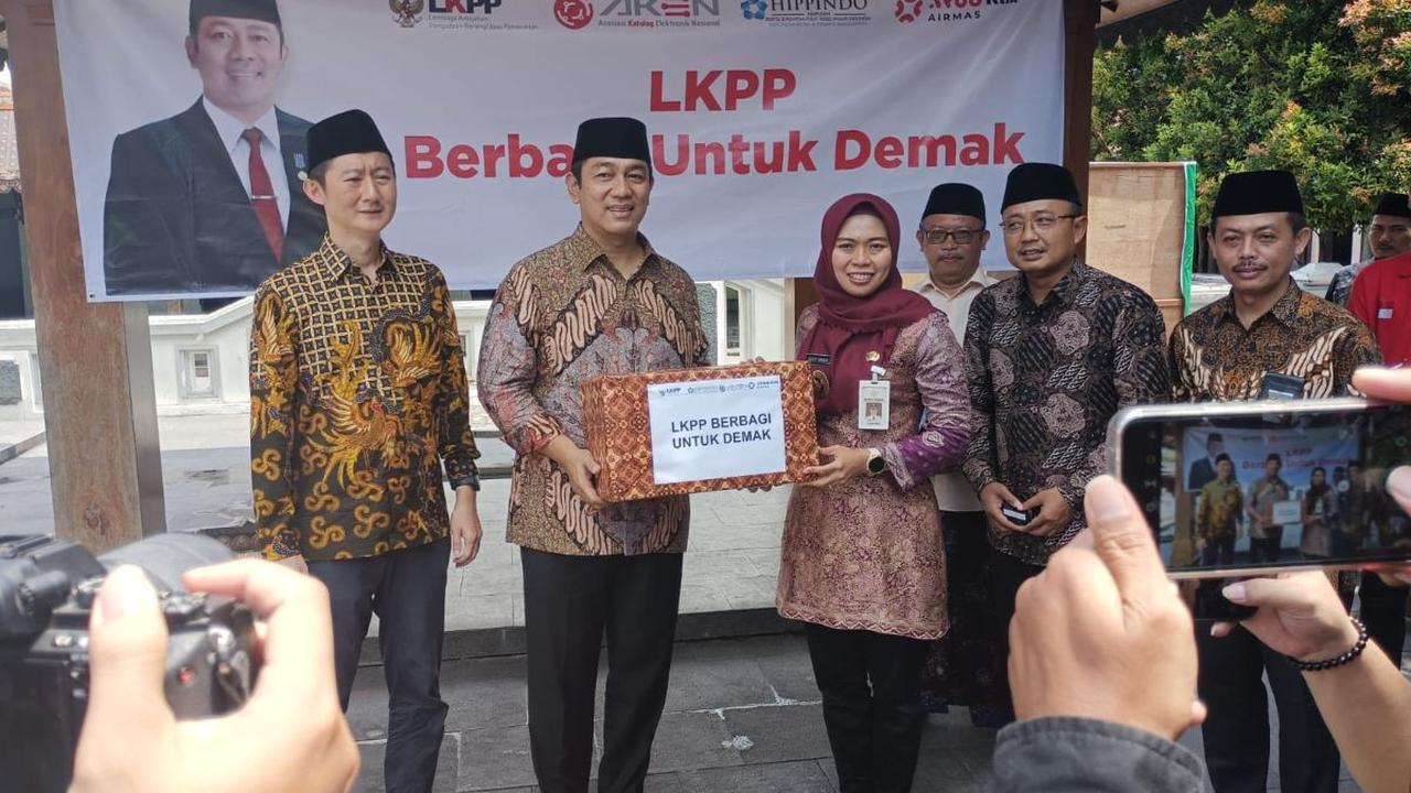 Bupati Demak Apreasiasi Bantuan untuk Korban Banjir dari LKPP
