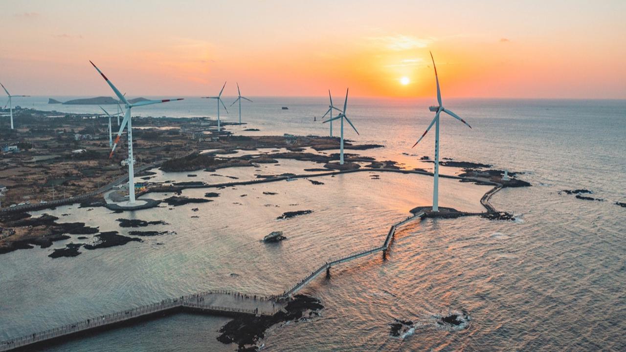 Sinchang Windmill Coastal Road