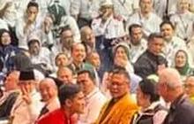 Kaesang Sungkem Cium Tangan Megawati, Gibran Membungkuk Beri Hormat