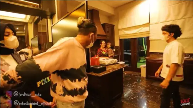 Menengok Ruang Makan di Rumah Baru Atta Halilintar, Sering Dipakai untuk Meeting