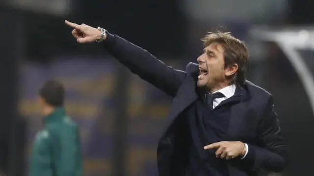 Foto: AS Roma Pesta Gol, Antonio Conte Murka Anak Asuhnya Kalah dari Tim Antah Berantah