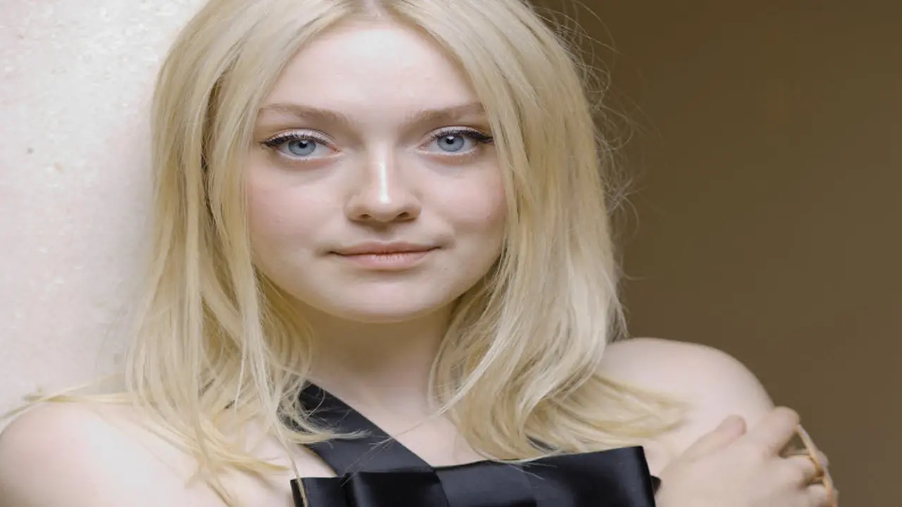 Dakota Fanning Akui Sering Kehilangan Identitas Dirinya