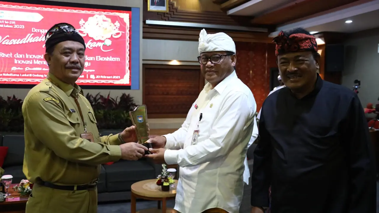 Kepala BSKDN Kemendagri Yusharto Huntoyungo saat menjadi narasumber Seminar Hari Ulang Tahun (HUT) ke-235 Kota Denpasar 2023. (Istimewa)