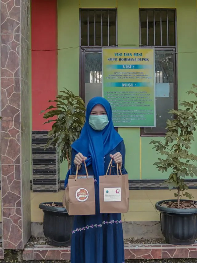 Universitas Mercubuana Ajak Siswa SMP IT Rohimana Bijak Menggunakan Media Sosial di Masa Pandemi