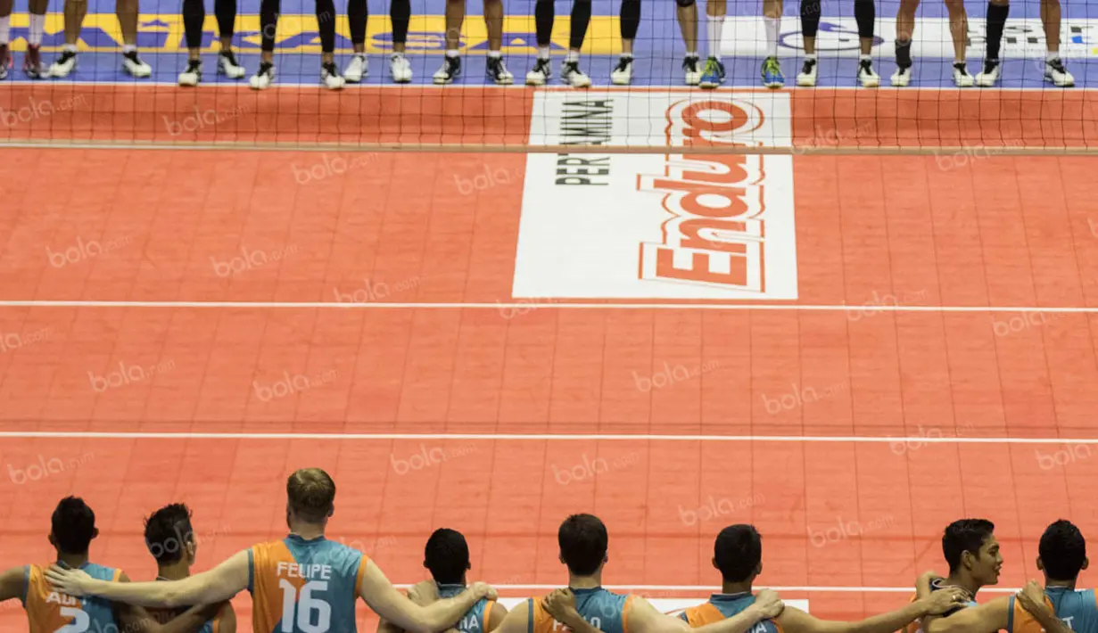 3. Para pemain Jakarta BNI Taplus bersiap jelang laga final four seri kedua Proliga 2016 melawan Jakarta Pertamina Energi di GOR Amongrogo, Yogyakarta, Minggu (8/5/2016). (Bola.com/Vitalis Yogi Trisna)