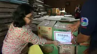 Terdapat 14 merek jamu ilegal ditemukan di sebuah gudang distributor jamu di Desa Tapan. (Liputan6.com/Zainul Arifin).