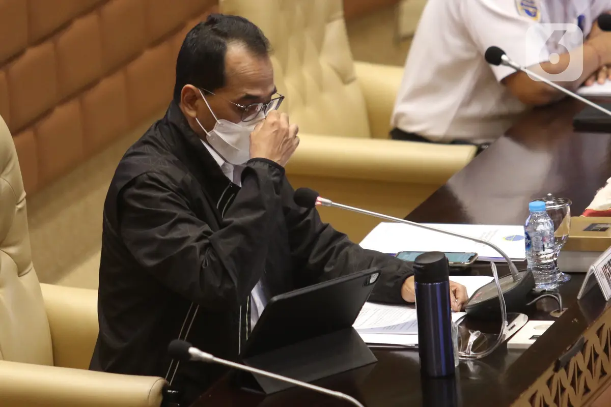 Raker Menhub Budi Karya dengan Komisi V DPR