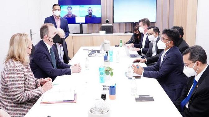Menkominfo tengah melakukan kunjungan kerja di Spanyol pada event MWC 2022. (Dok: Kemkominfo)
