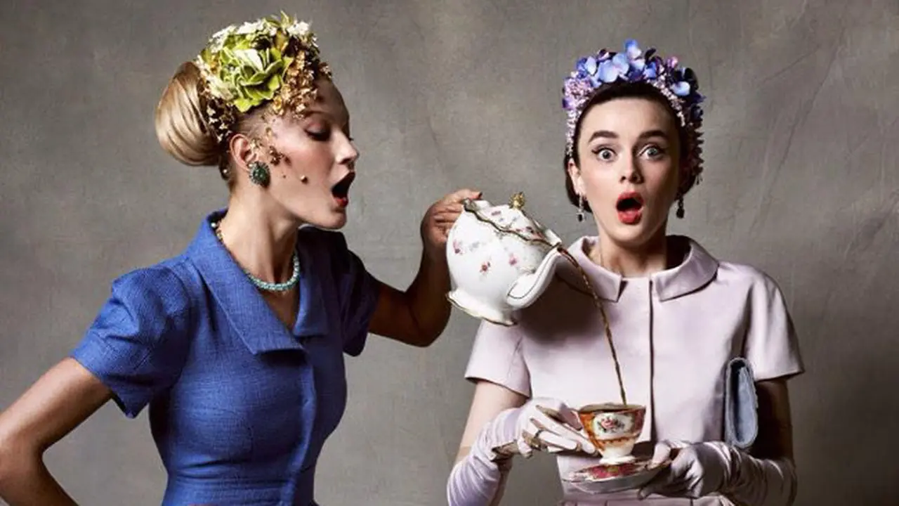 Tatler & Debrett School of Etiquette 0915