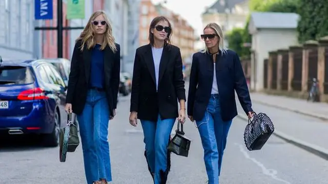 Inspirasi outfit mix and match oversize blazer