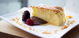 Dengan bahan sederhana dan teknik yang tepat, kue khas Jepang ini bisa dibuat sendiri di rumah. (Foto/Dok: Pexels)
