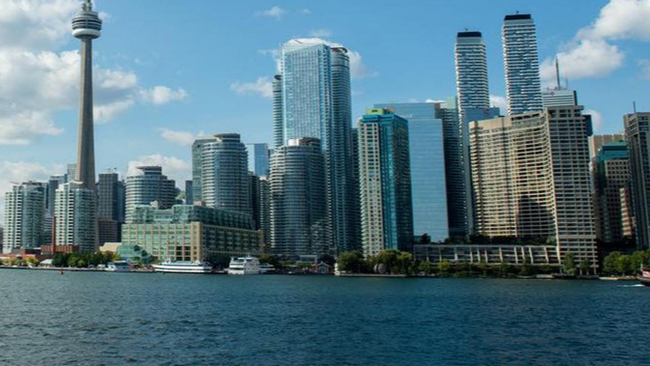 Donald Trump Ancam Kanada dengan Tarif 25% dan Blame Game
