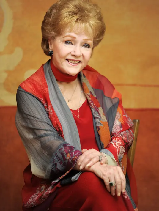 Debbie Reynolds adalah aktris yang aktif di panggung Hollywood sejak tahun 1940-an.  Debbie meninggal pada usia 84 tahun karena serangan stroke.  (AP Photo / Chris Pizzello)