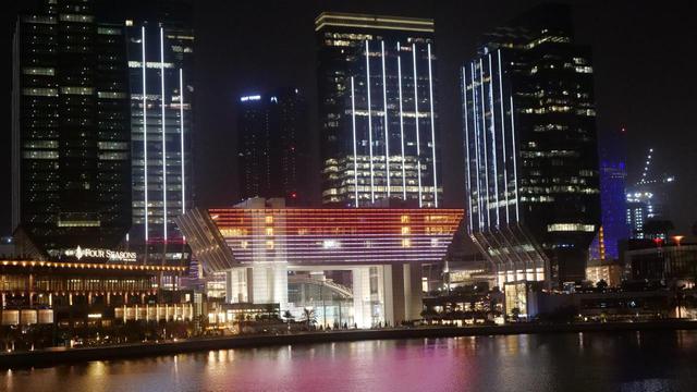 Visual bendera merah putih ditampilkan di kompleks eksibisi terbesar di ibu kota UEA, Abu Dhabi, pada Sabtu 17 Agustus 2019 (Liputam6.com/KBRI Abu Dhabi)