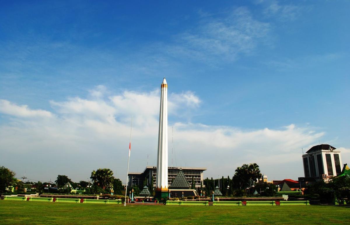 monumen tugu pahlawan surabaya