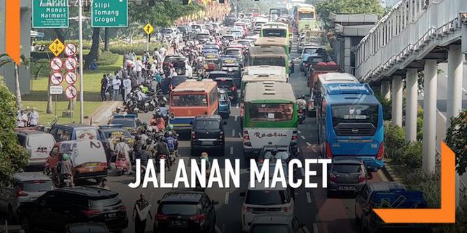 VIDEO: Kampanye Akbar Prabowo Selesai, Jalanan Macet