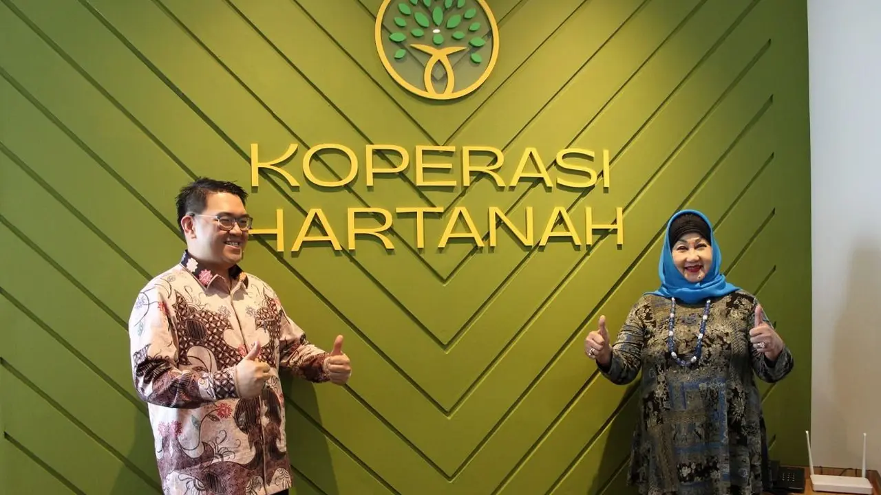 Ketua Koperasi Hartanah Johny Gunawan dalam  peremian kantor perwakilan baru di Kabupaten Tangerang, Banten.